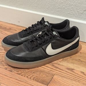 Nike Men's Black and White Sneakers